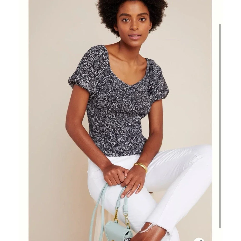 Anthropologie Aurelia Smocked Top Black & White Floral S Puff‎ Sleeve